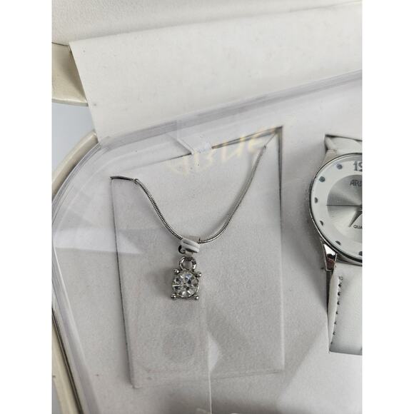 NEW Vintage Arnex Ladies Rhinestone & Silvertone Quartz Watch‎ Earrings Necklace main image 4